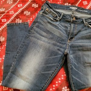 Denizen from Levi's modern skinny short length